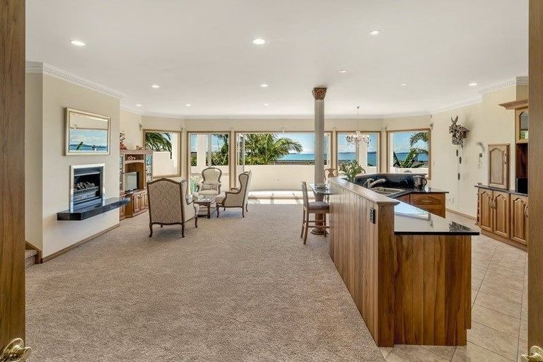 Photo of property in 18 Stevenson Way, Cockle Bay, Auckland, 2014