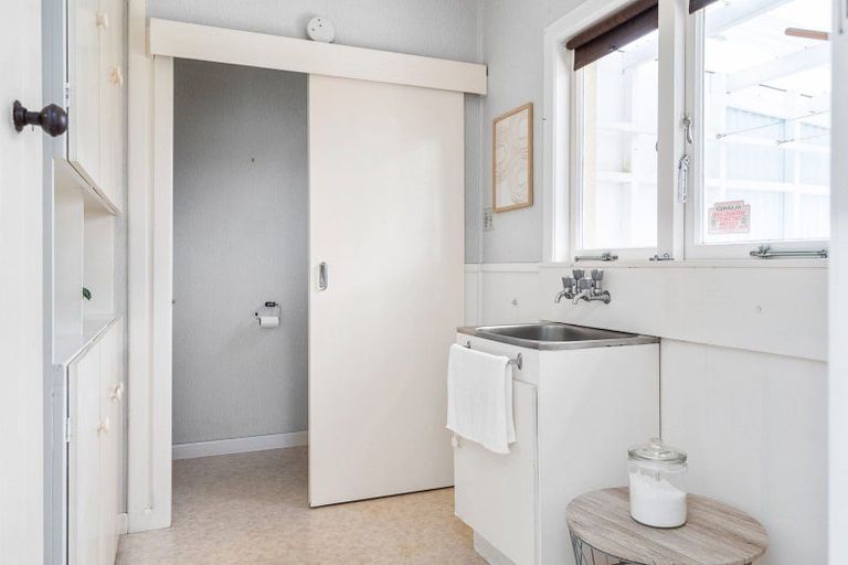 Photo of property in 8 Third Avenue, Avenues, Whangarei, 0110