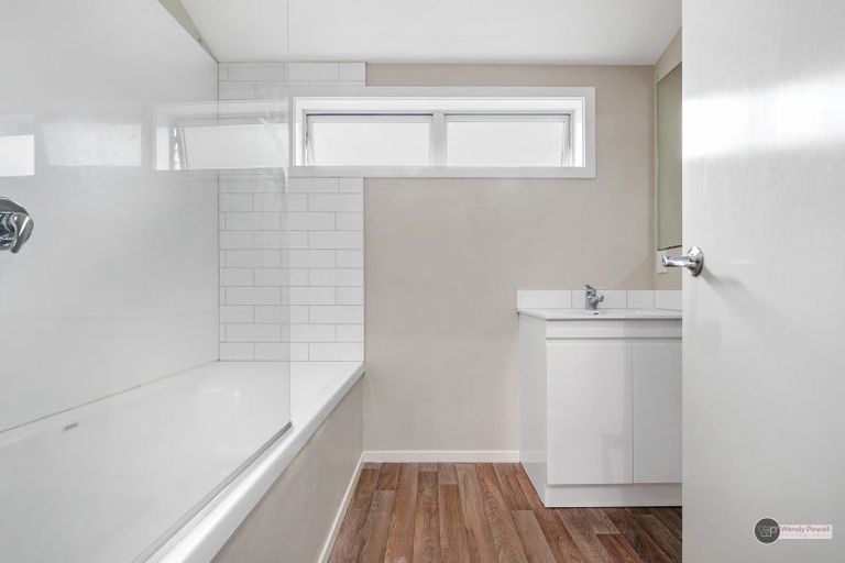 Photo of property in 140 Fraser Avenue, Johnsonville, Wellington, 6037