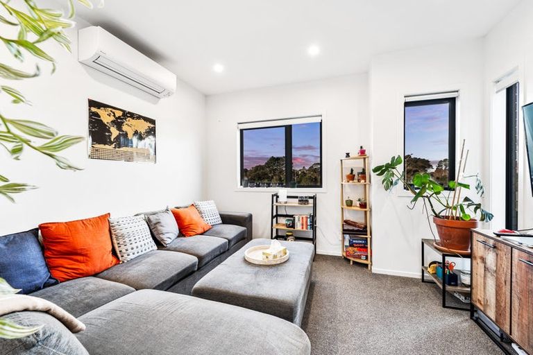 Photo of property in 26/28 Westgate Drive, Westgate, Auckland, 0614