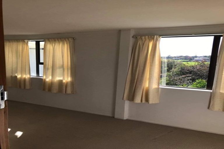 Photo of property in 10 Delshaw Avenue, Stanmore Bay, Whangaparaoa, 0932