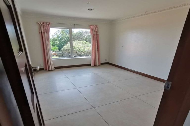 Photo of property in 38 Kinnard Lane, Totara Park, Auckland, 2019