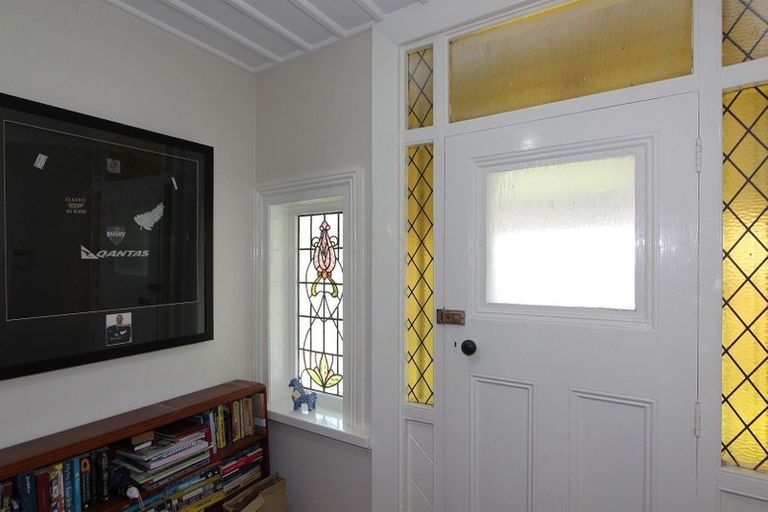 Photo of property in 27 Owles Terrace, New Brighton, Christchurch, 8061