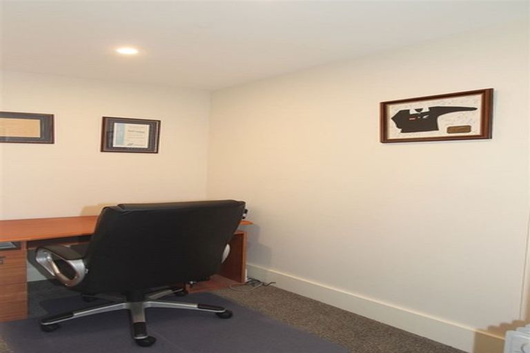 Photo of property in 27 Owles Terrace, New Brighton, Christchurch, 8061