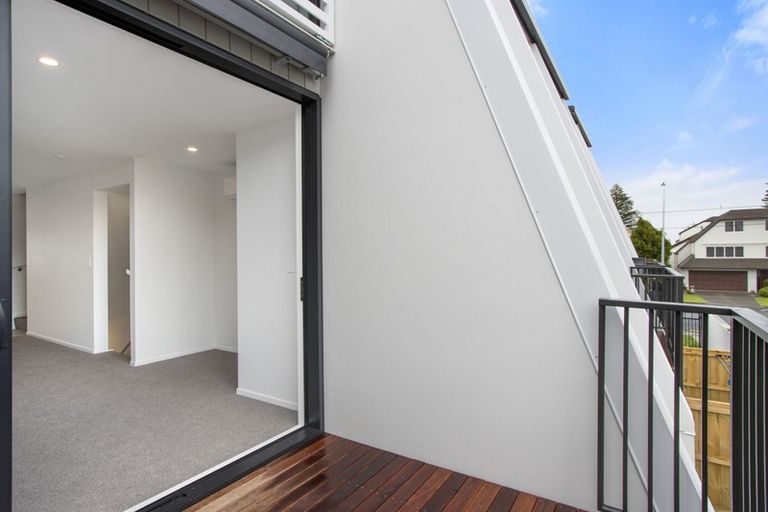 Photo of property in 4/17 Victoria Road, Mount Maunganui, 3116