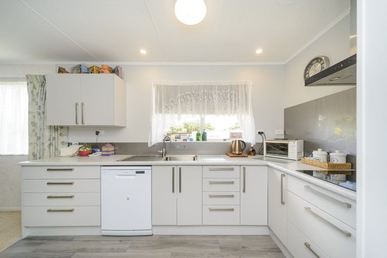 Photo of property in 4 Christian Place, Awapuni, Palmerston North, 4412