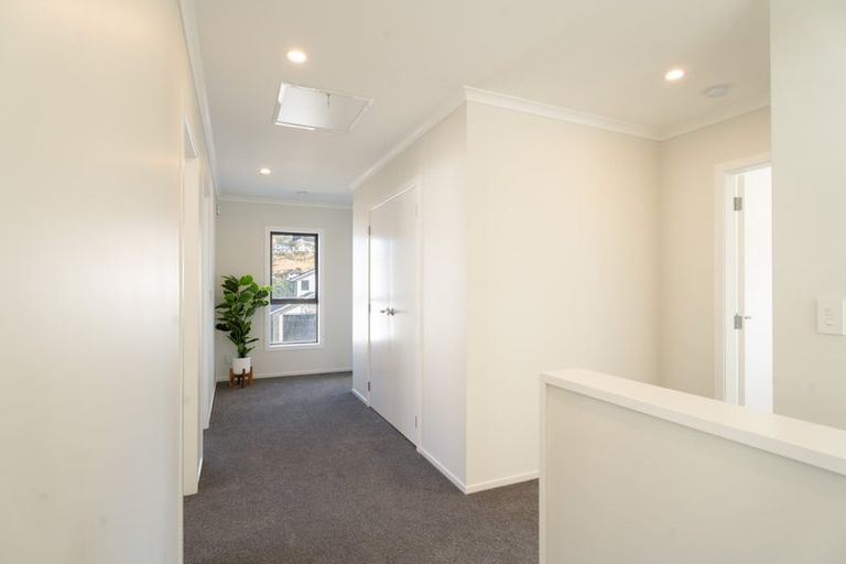 Photo of property in 29 Farnworth Terrace, Churton Park, Wellington, 6037