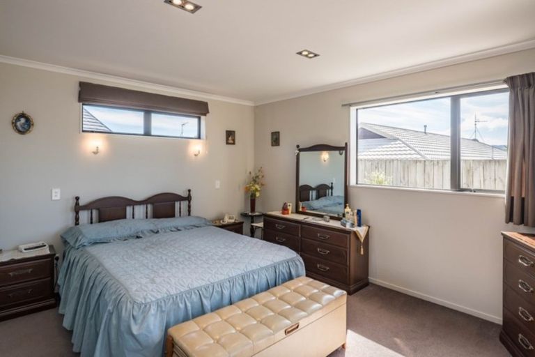 Photo of property in 25 Consort Close, Paraparaumu Beach, Paraparaumu, 5032