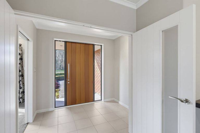 Photo of property in 17 Buckleys Terrace, Tinwald, Ashburton, 7700