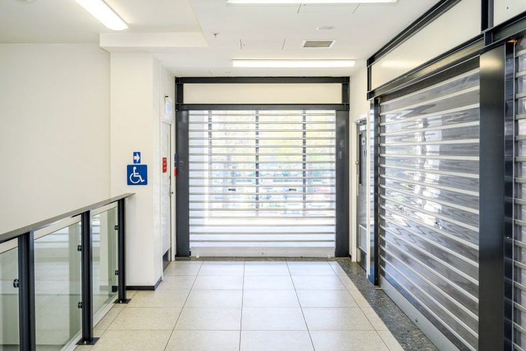 Photo of property in Twin Towers, 811/17 Putney Way, Manukau, Auckland, 2104