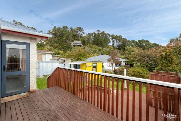 Photo of property in 94 Manuka Street, Stokes Valley, Lower Hutt, 5019