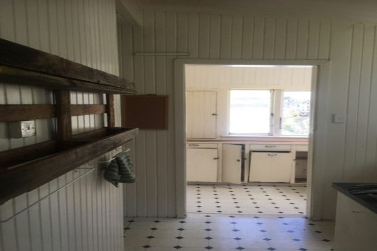 Photo of property in 4 Myrtle Crescent, Mount Cook, Wellington, 6021