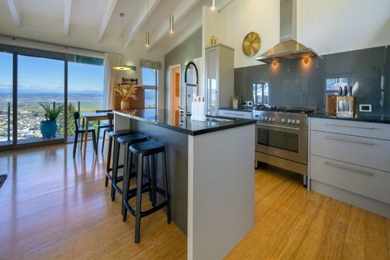 Photo of property in 28 Commodore Place, Britannia Heights, Nelson, 7010