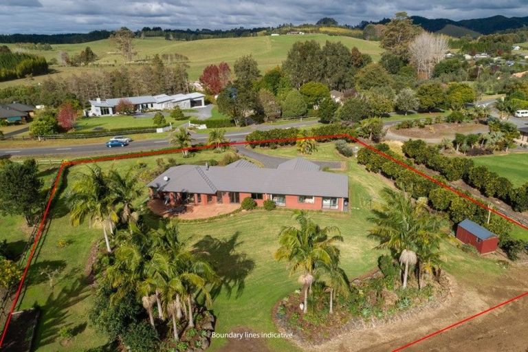 Photo of property in 6 Okura Drive, Kerikeri, 0230