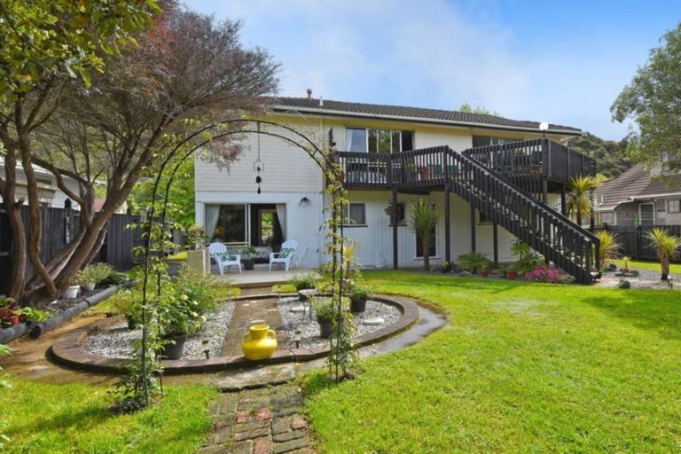 Photo of property in 24 Kurth Crescent, Silverstream, Upper Hutt, 5019