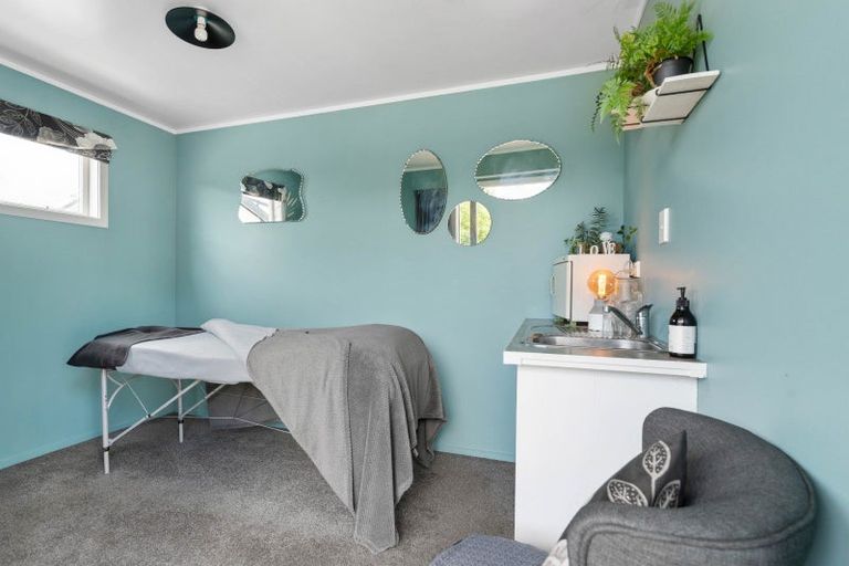 Photo of property in 25b Clifton Avenue, Carterton, 5713