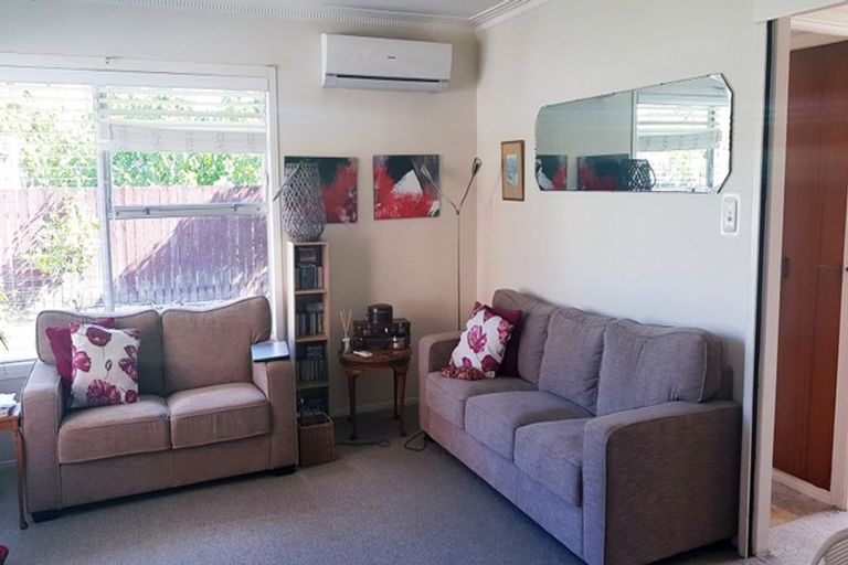 Photo of property in 2/11 Dowling Place, Pakuranga, Auckland, 2010