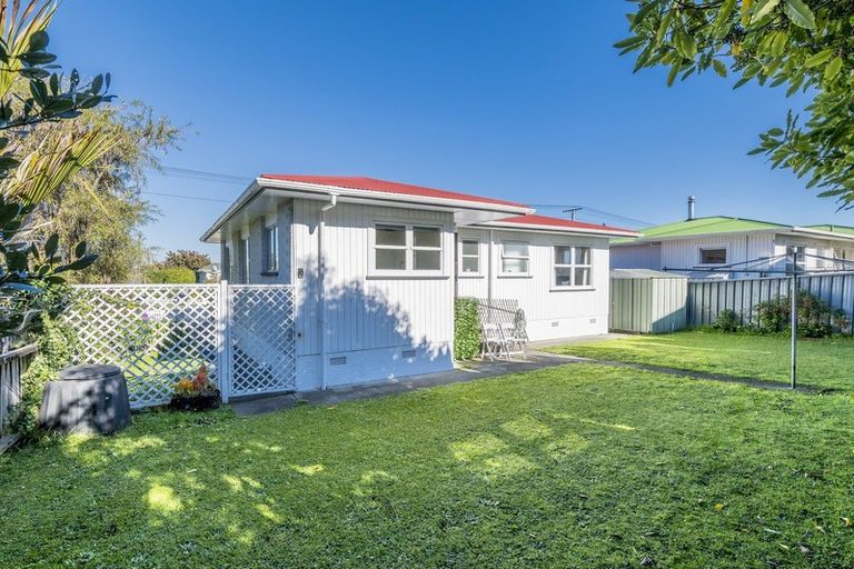 Photo of property in 36 York Street, Levin, 5510