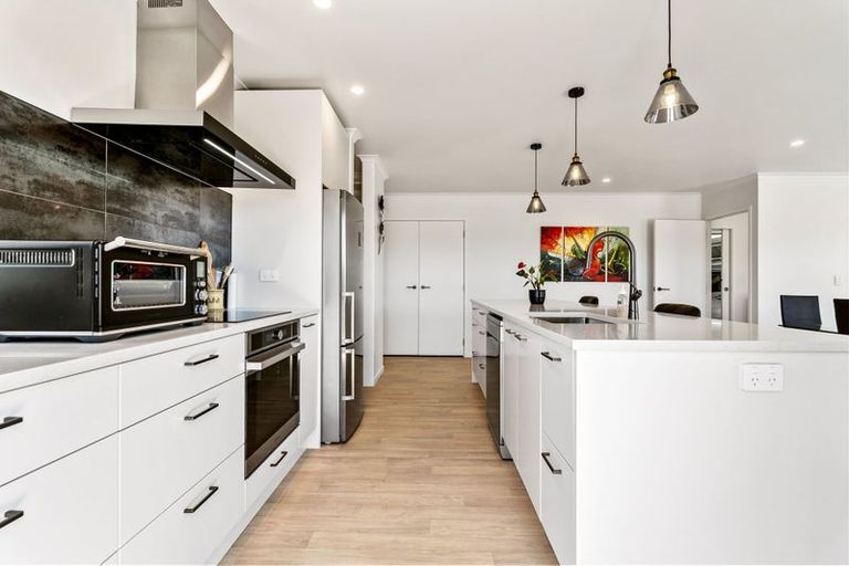 Photo of property in 5 Kermadec Crescent, Waipu, 0510