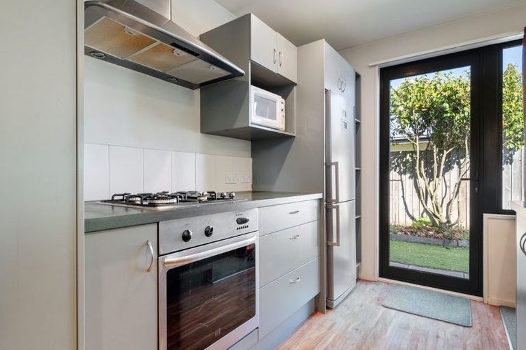 Photo of property in 75 Sarabande Avenue, Redwood, Christchurch, 8051