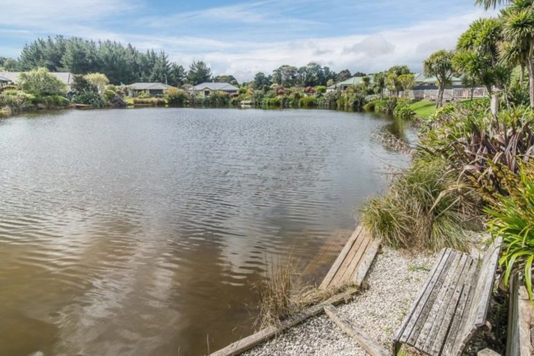 Photo of property in 17 Lorna Irene Drive, Raumati South, Paraparaumu, 5032
