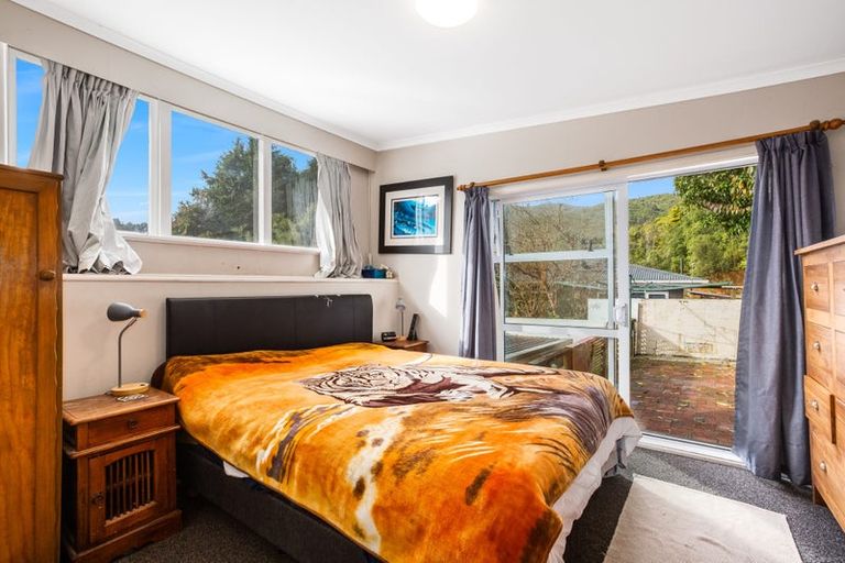 Photo of property in 112 Hine Road, Wainuiomata, Lower Hutt, 5014