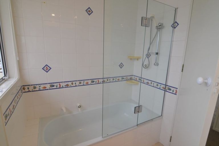 Photo of property in 102 Bramley Drive, Farm Cove, Auckland, 2012