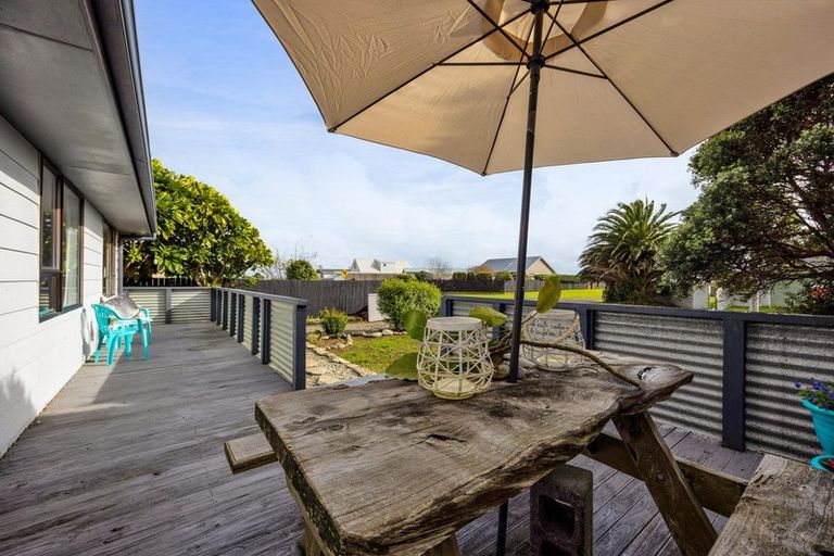 Photo of property in 73 Hume Street, Waitara, 4320