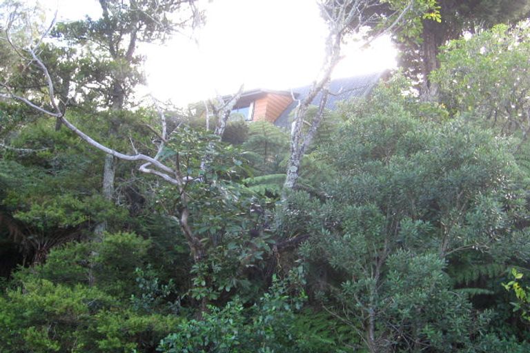 Photo of property in 3 Laingholm Drive, Laingholm, Auckland, 0604