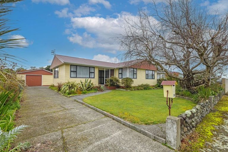 Photo of property in 28 Ormond Street, Woodville, 4920