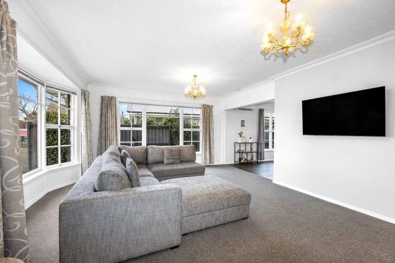 Photo of property in 281 Avonhead Road, Avonhead, Christchurch, 8042