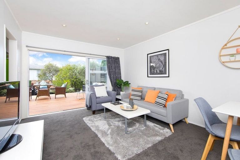 Photo of property in 2/56 Gowing Drive, Meadowbank, Auckland, 1072