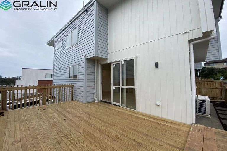 Photo of property in 9 Waihou Crescent, Albany Heights, Auckland, 0632