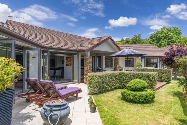 Photo of property in 6 Cameron Drive, Acacia Bay, Taupo, 3385