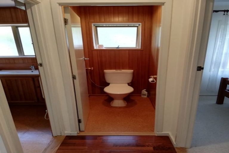 Photo of property in 2/92 Sartors Avenue, Browns Bay, Auckland, 0630