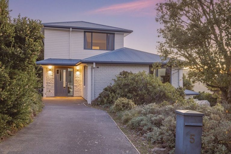 Photo of property in 5 Plains View, Mount Pleasant, Christchurch, 8081