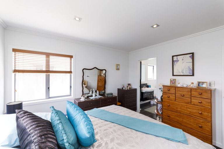 Photo of property in 23a Rosalie Terrace, Kelvin Grove, Palmerston North, 4414