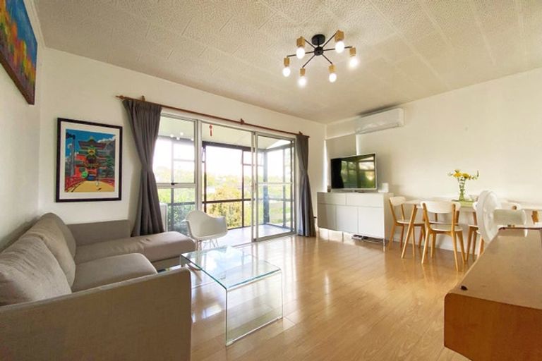 Photo of property in 22 Squirrel Lane, Browns Bay, Auckland, 0630