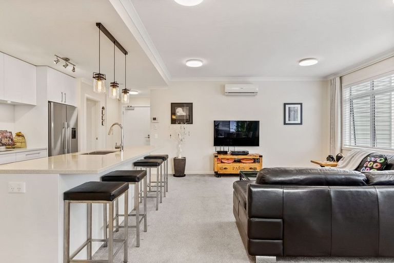 Photo of property in 80 Panorama Heights, Orewa, 0931