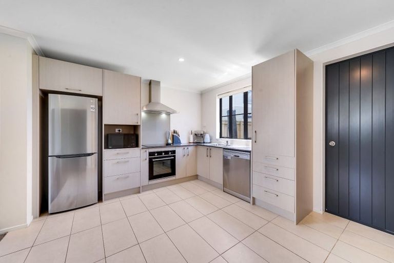 Photo of property in 7 Saddleback Crescent, Papakura, 2110