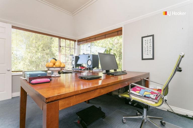 Photo of property in 69 Glenross Street, Glenross, Dunedin, 9011