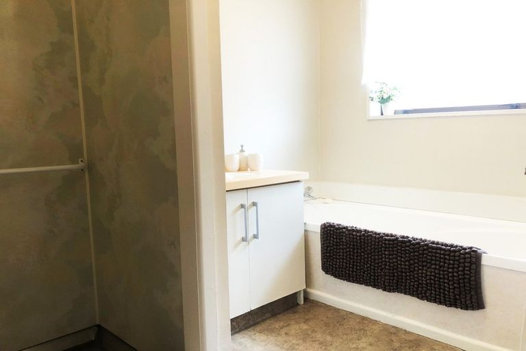 Photo of property in 1a Waddell Lane, Avondale, Christchurch, 8061