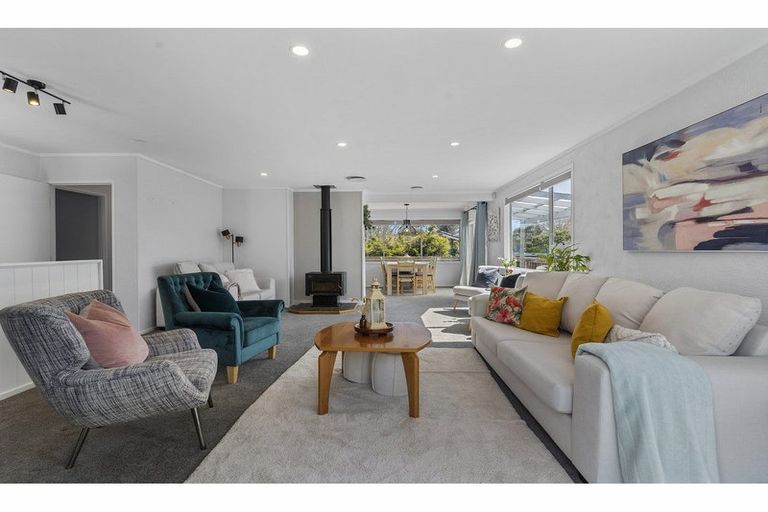 Photo of property in 43 Archmillen Avenue, Pakuranga Heights, Auckland, 2010