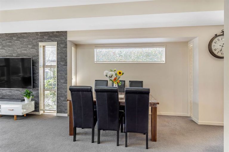 Photo of property in 31 Factory Road, Belfast, Christchurch, 8051