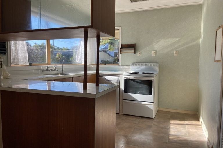 Photo of property in 5b Kingwell Street, Moturoa, New Plymouth, 4310