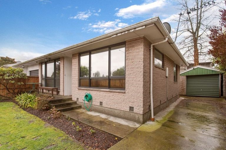 Photo of property in 1/186a Wairakei Road, Bryndwr, Christchurch, 8053