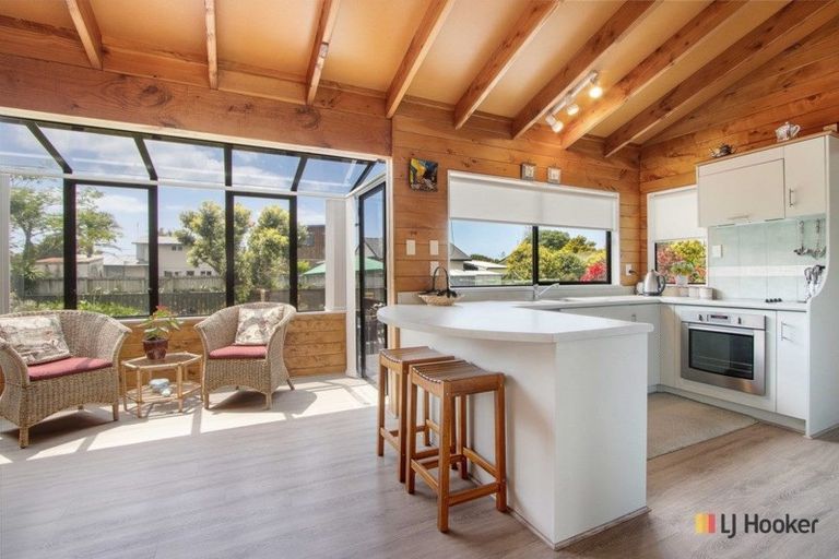 Photo of property in 10 Hereford Place, Waihi Beach, 3611