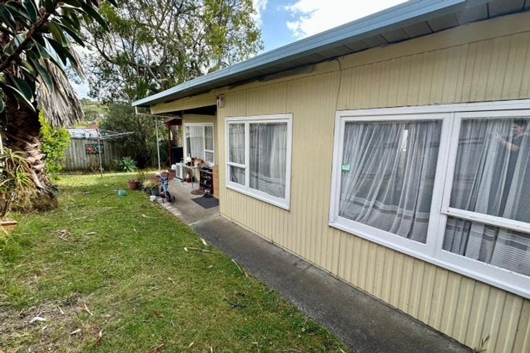 Photo of property in 3/289 Swanson Road, Ranui, Auckland, 0612