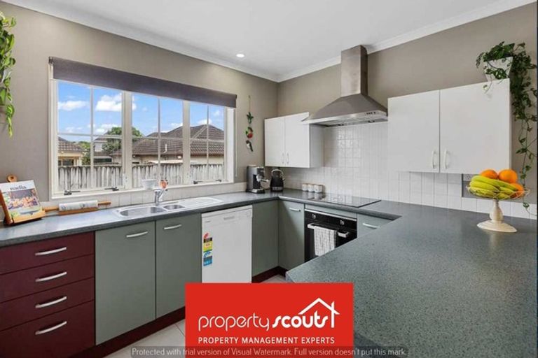Photo of property in 10 Peachstone Lane, Henderson, Auckland, 0612