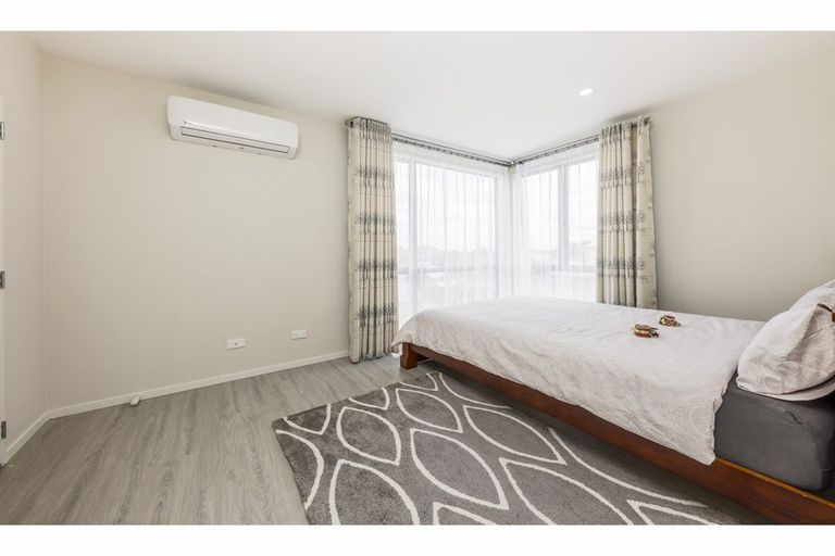 Photo of property in 14 Te Aparangi Road, Papakura, 2110